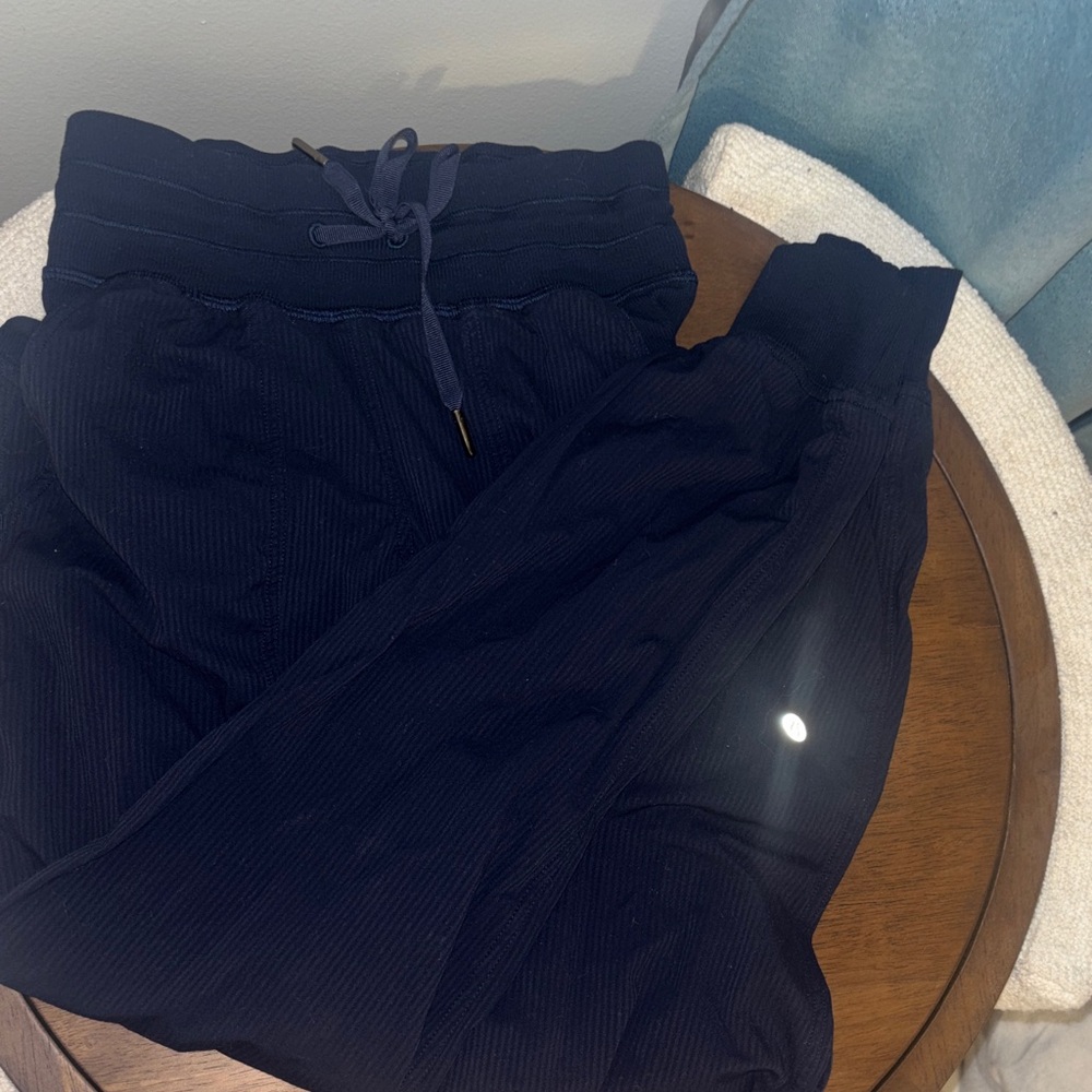 Navy Ribbed Drawstring Lululemon joggers in good condition